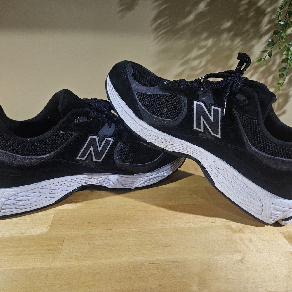 New Balance 2002r View 2